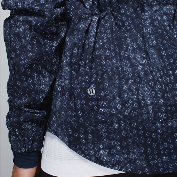 Lululemon Spring Forward Jacket Kanoko Twist Inkwell  Ghost / Inkwell Size 4 - Picture 11 of 16